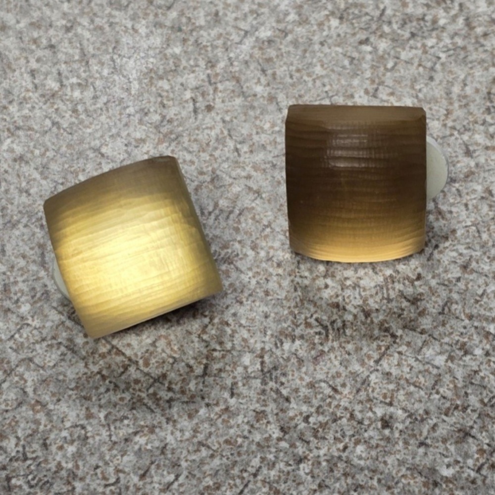 Alexis Bittar Beige Lucite Gold-Tone Clip On Earrings. Like New!